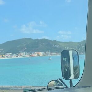 Meet your Posher, Ladan